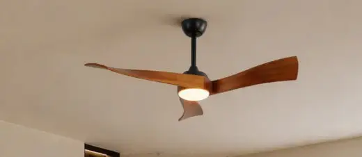 Installation d'un ventilateur de plafond et luminaire à Bordeaux